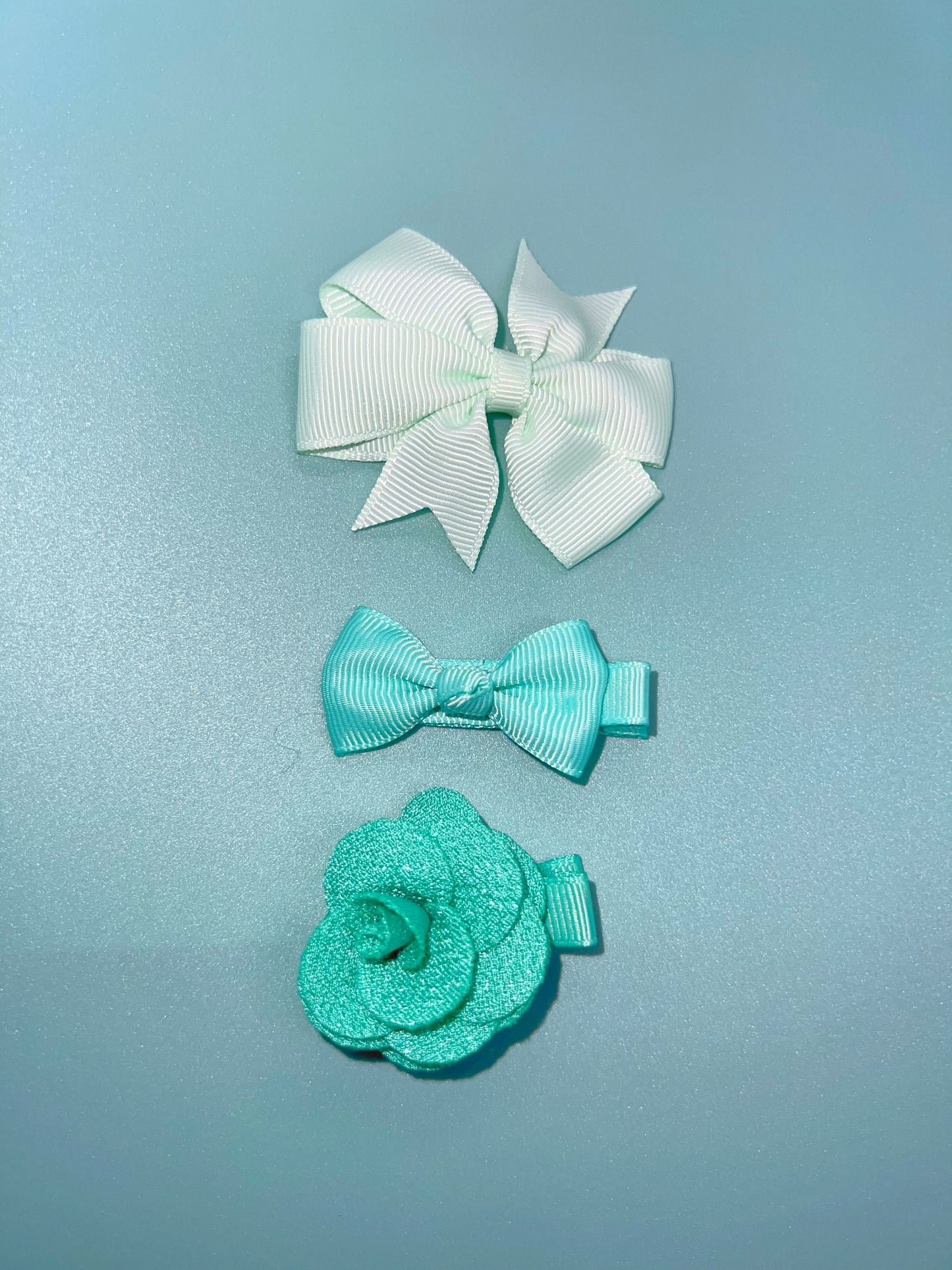 bow and flower hair clips